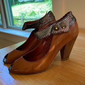 Vintage Jeffery Campbell Heels. Size 7.5
